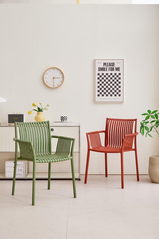 Set de 2 Sillas Madrid con Brazos, Color Rojo, con Espaldar y Diseño Moderno