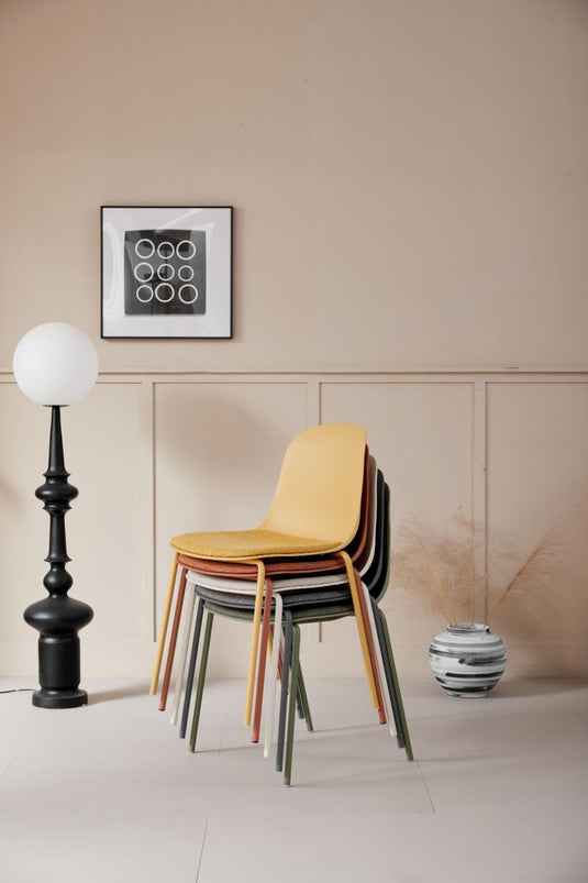 Set de 4 Sillas con Cojín Aiara, Color Gris Oscuro, Diseño Moderno