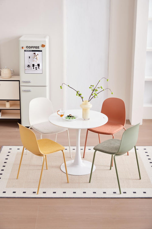 Set de 4 Sillas con Cojín Aiara, Color Blanco, Diseño Moderno