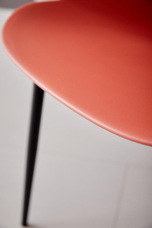 Set de 4 Sillas Miami con Brazos, Color Rojo, con Espaldar y Diseño Moderno