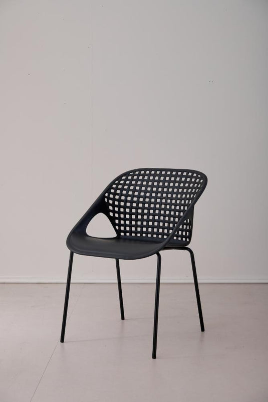 Set de 4 Sillas Senit con Brazos, Color Negro, con Espaldar y Diseño Moderno
