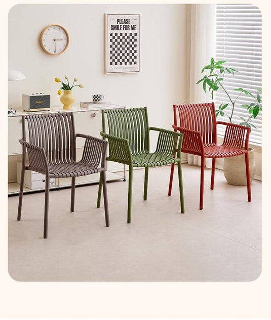 Silla Madrid con Brazos, Color Taupe, Con espaldar y diseño Moderno