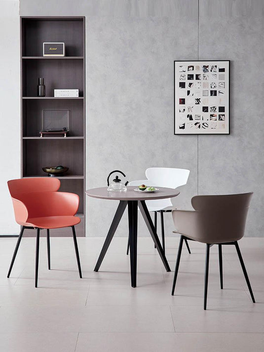 Silla Miami con Brazos, Color Taupe, Con espaldar y diseño Moderno