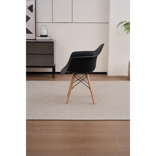 Set de 4 Sillas Eymos, Color Negro, con Espaldar y Patas en Madera