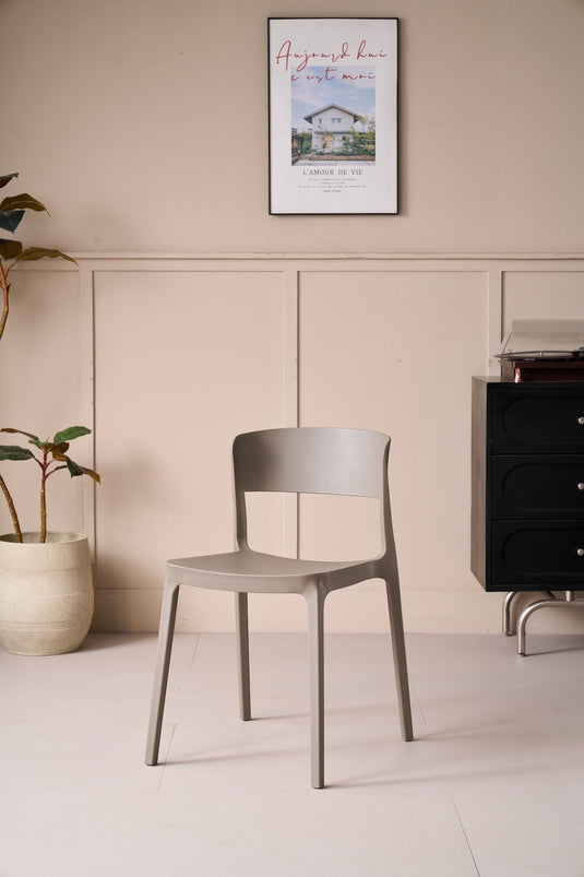 Silla Mónaco, Color Taupe, con Espaldar y Diseño Moderno