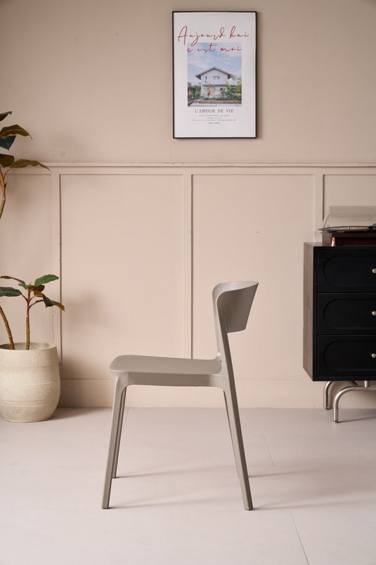 Silla Mónaco, Color Taupe, con Espaldar y Diseño Moderno