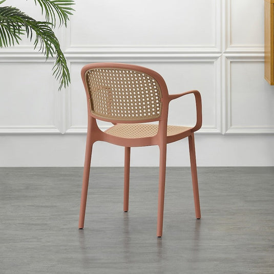 Set de 4 Sillas con Brazos Nest, Color Salmón y Beige, con Espaldar y Asiento en Rejilla