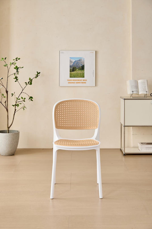 Set de 4 Sillas Nest, Color Blanco y Beige, con Espaldar y Asiento en Rejilla