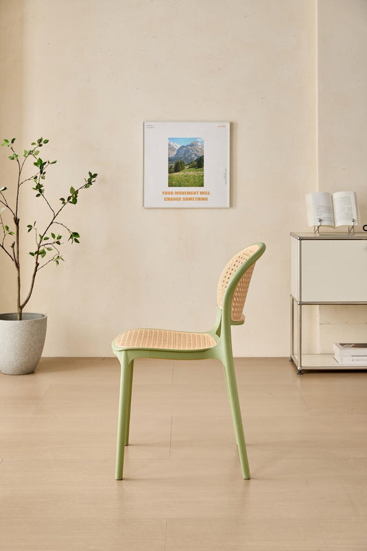 Set de 4 Sillas Nest, Color Verde Olivo y Beige, con Espaldar y Asiento en Rejilla