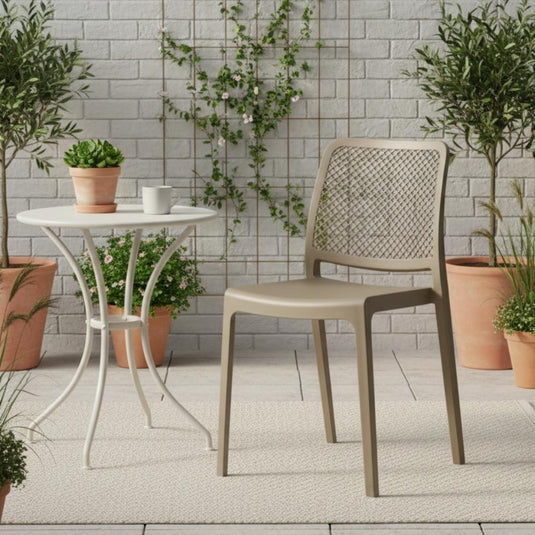 Silla Manhattan, Taupe, con Espaldar en Rejilla y Diseño Minimalista