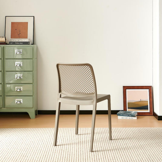Set de 4 Sillas Manhattan, Taupe, con Espaldar en Rejilla y Diseño Minimalista