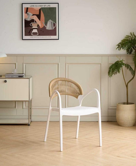 Silla Daytona, Blanco y Café claro , Con Espaldar, Reposa Brazos y Diseño Minimalista