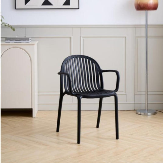 Set de 4 Sillas Marruecos con Brazos, Negro, con Espaldar en Rayas y Diseño Minimalista