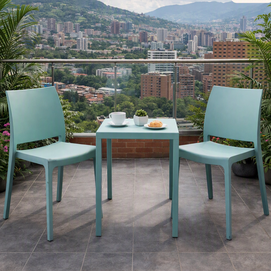 Set de 2 Sillas Soho, Azul Claro, con Espaldar Cerrado y Diseño Minimalista