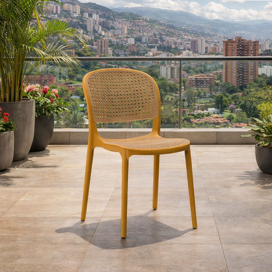 Set de 4 Sillas Nest, Naranja y Beige, con Espaldar y Asiento en Rejilla