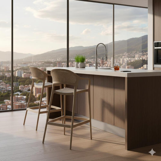 Silla para Bar Curitiva, Taupe, con Reposa Pies Doble Proposito