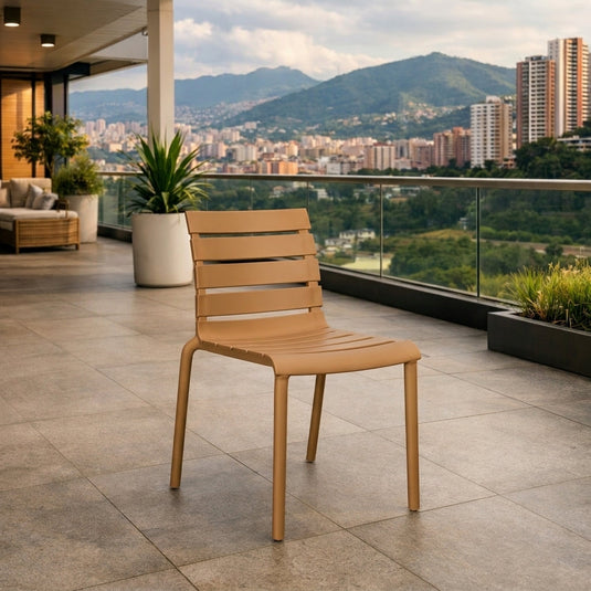 Silla Montana, Color Café, con Espaldar en Líneas Diseño Moderno
