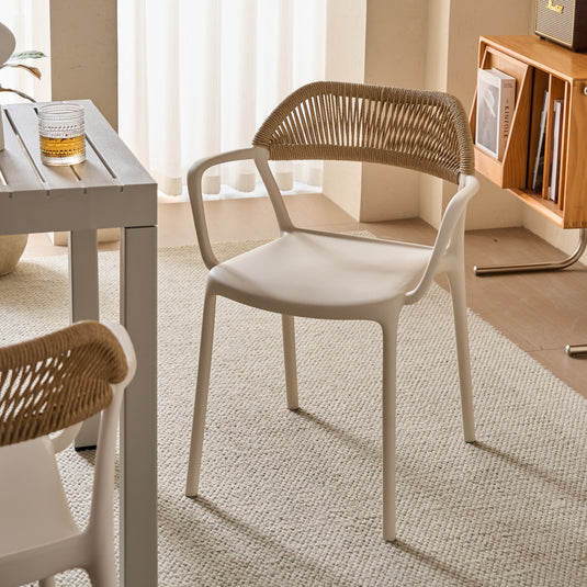 Set de 4 Sillas con Brazos Bombay, Taupe Claro y Beige, con Espaldar en Cuerdas y Diseño Moderno