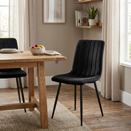 Set de 4 Sillas de Comedor Lusitano, Negro, con Espaldar y Diseño Moderno