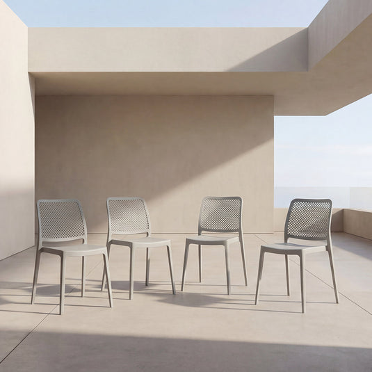 Set de 4 Sillas Manhattan, Gris Oscuro, con Espaldar en Rejilla y Diseño Minimalista