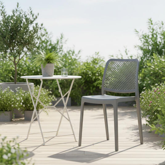 Silla Manhattan, Gris Oscuro, con Espaldar en Rejilla y Diseño Minimalista