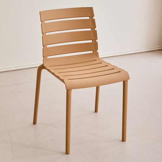 Set de 2 Sillas Montana, Color Café, con Espaldar en Líneas Diseño Moderno