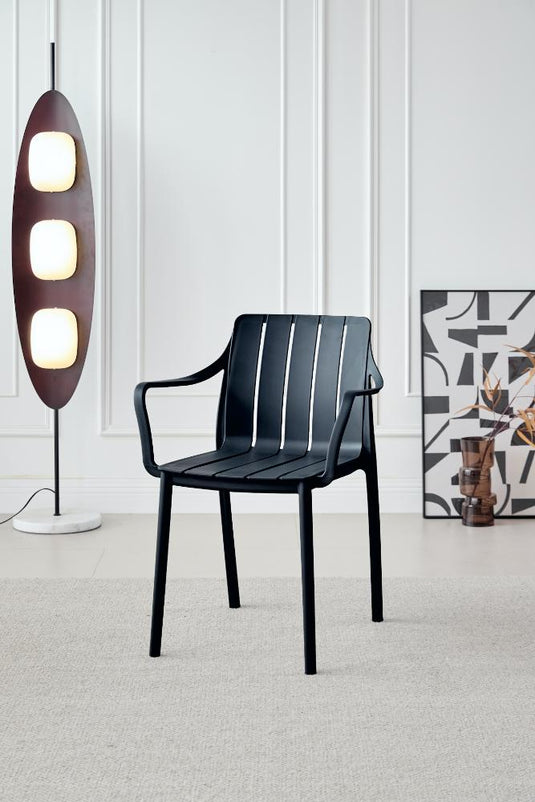 Silla Alice con Brazos, Color Negro, con Espaldar y Diseño Minimalista