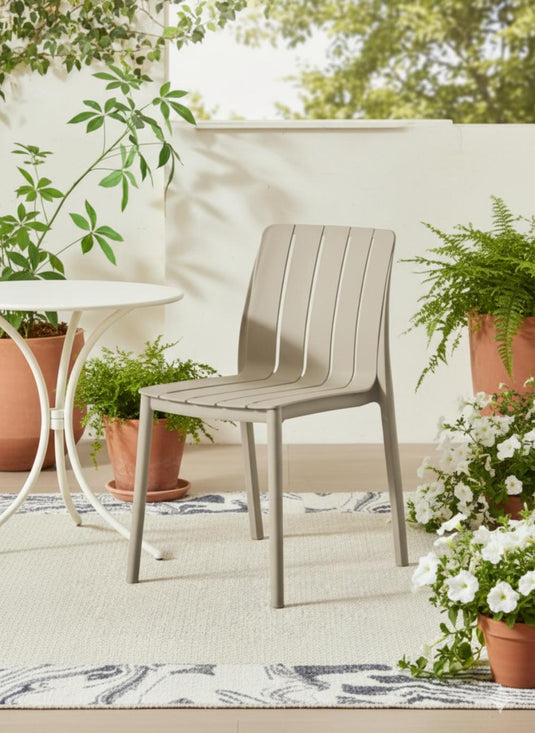 Silla Alice, Taupe, con Espaldar y Diseño Minimalista