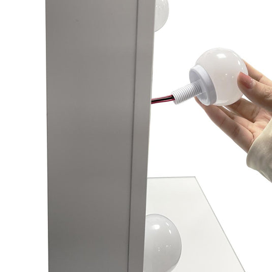 Tocador con Luces LED Aura, Blanco Mate, Incluye la Silla