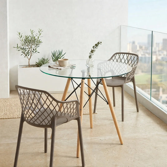 Combo Luma, Incluye una Mesa y 2 Sillas Color Taupe
