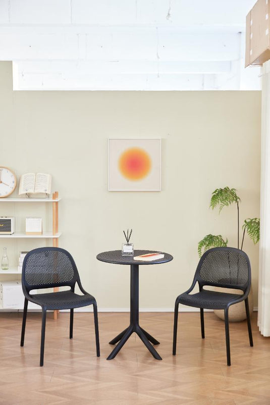 Silla Tolondo, Color Rojo, Con espaldar redondo transpirable y diseño minimalista