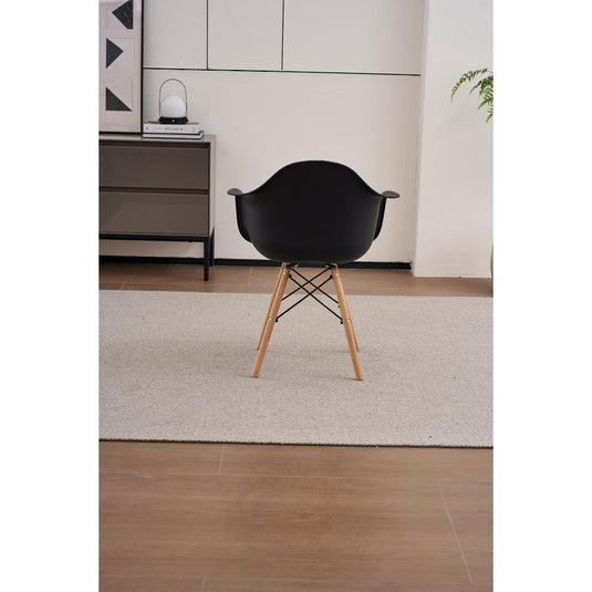 Set de 4 Sillas Eymos, Color Negro, con Espaldar y Patas en Madera
