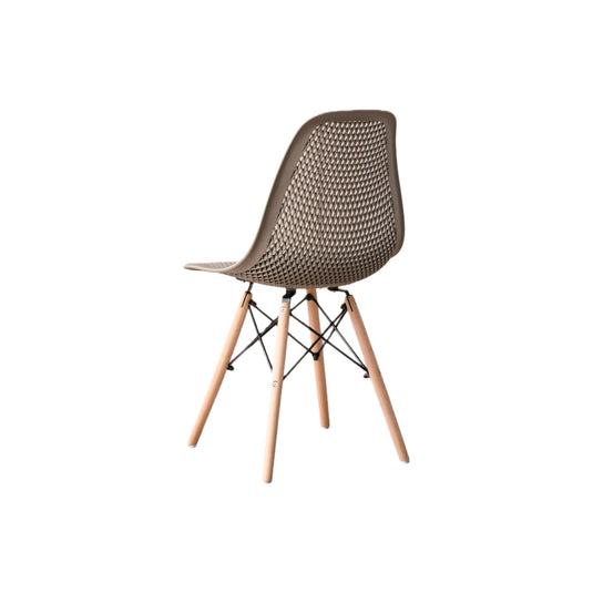 Silla Aira, Color Taupe, con Espaldar y Patas en Madera