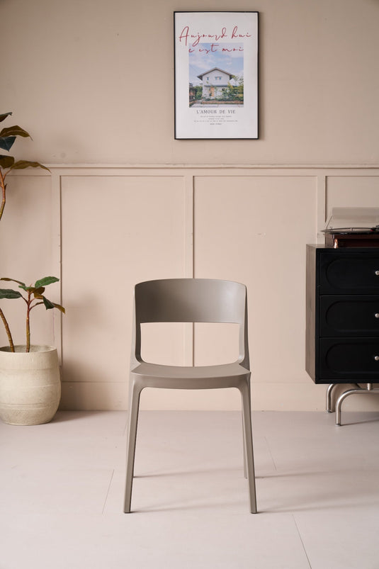 Silla Mónaco, Color Taupe, con Espaldar y Diseño Moderno