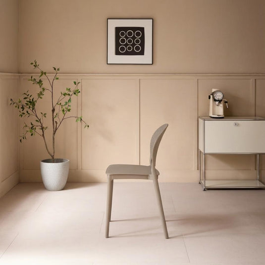 Silla Florida, Color Taupe, con Espaldar y Diseño Moderno