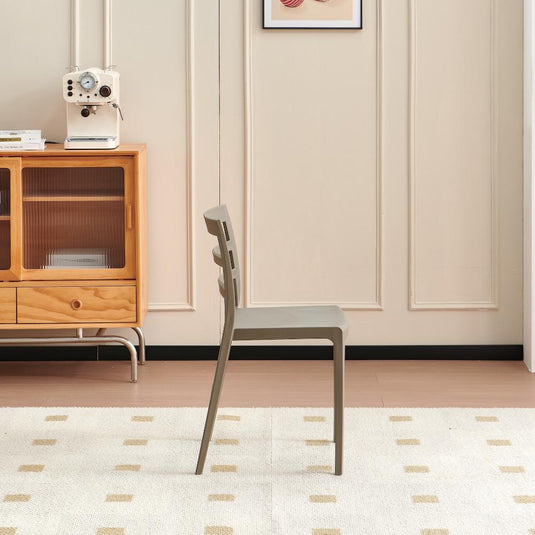 Set de 2 Sillas New York, Taupe, con Espaldar en Líneas y Diseño Minimalista