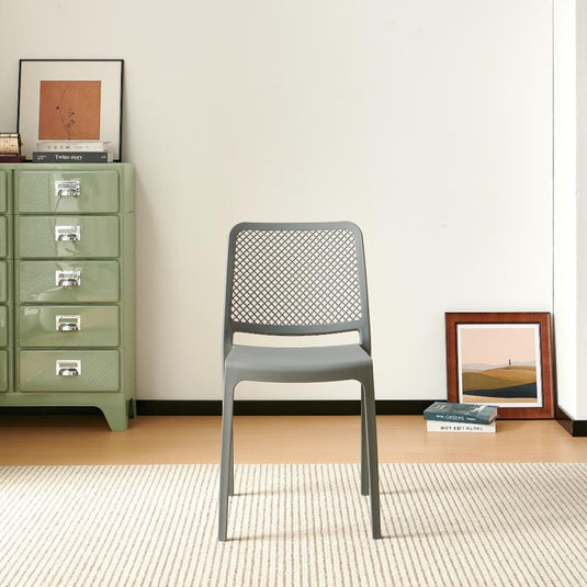 Set de 4 Sillas Manhattan, Gris Oscuro, con Espaldar en Rejilla y Diseño Minimalista