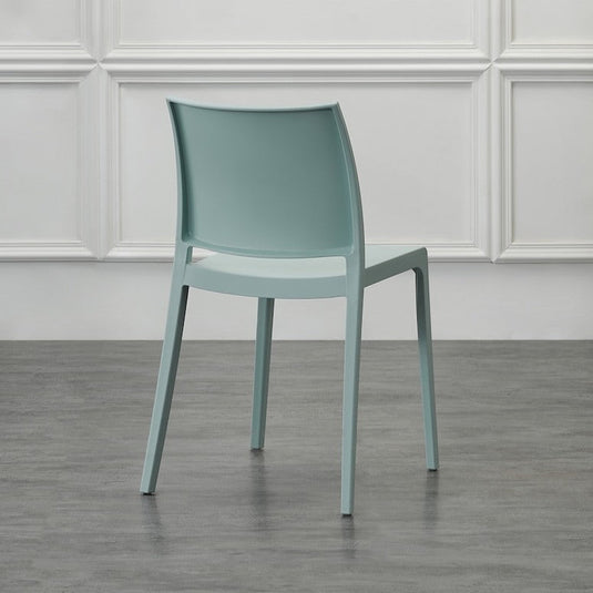 Set de 4 Sillas Soho, Azul Claro, con Espaldar Cerrado y Diseño Minimalista