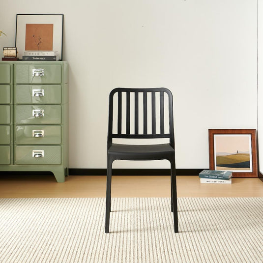 Set de 4 Sillas Brooklyn, Negro, con Espaldar en Rayas y Diseño Minimalista
