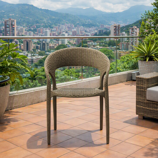 Set de 4 Sillas Axel, Taupe, con Espaldar, Reposa Brazos y con Textura Trenzada