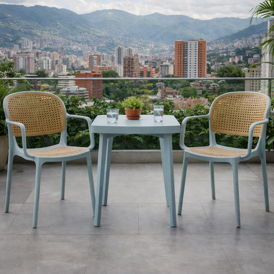 Set de 2 Sillas con Brazos Nest, Color Azul Claro y Beige, con Espaldar y Asiento en Rejilla