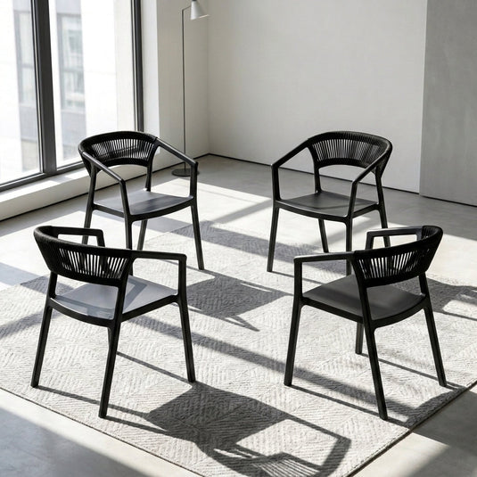 Set de 4 Sillas Balí, Negro, con Espaldar en Cuerdas y Diseño Moderno