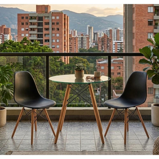 Silla Eames, Color Negro, con Patas de Madera