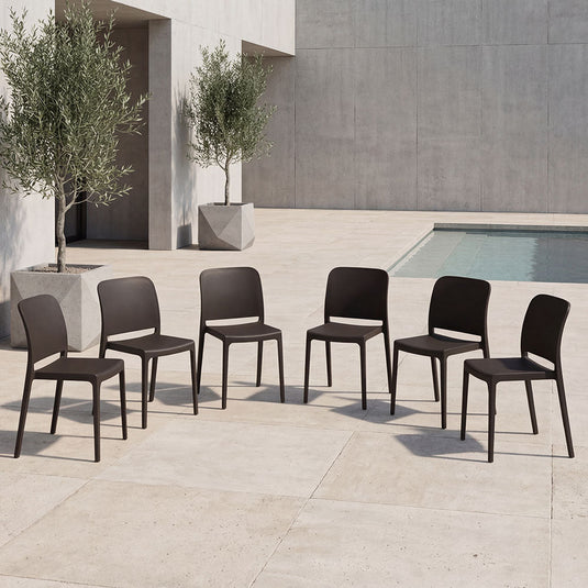 Set de 6 Sillas Triveca, Negro, con Espaldar Cerrado y Diseño Minimalista