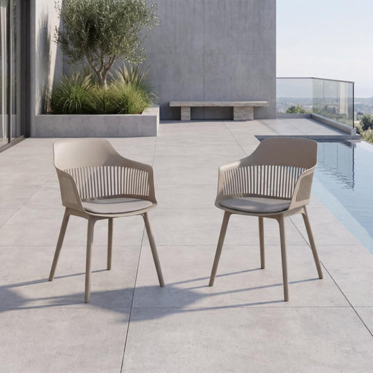 Set de 2 Sillas con Cojín Max, Color Taupe, con Espaldar en Rejilla