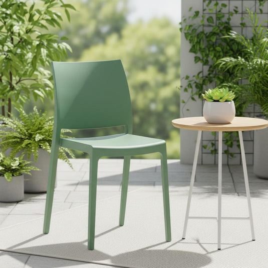 Silla Soho, Verde, Con espaldar cerrado y diseño minimalista