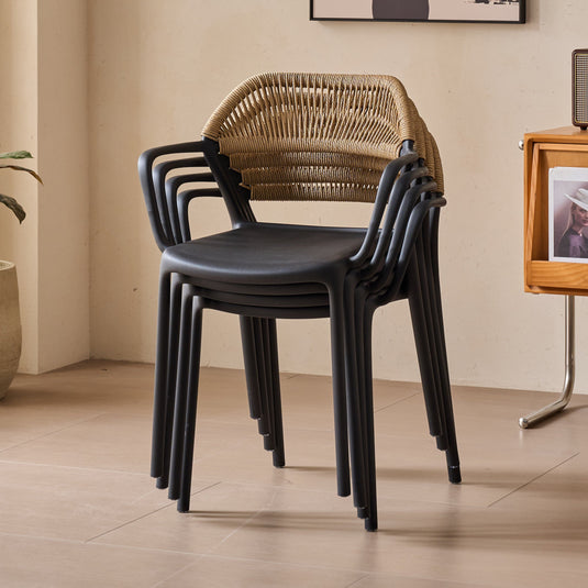 Silla con Brazos Bombay, Negro y Beige, con Espaldar en Cuerdas y Diseño Moderno